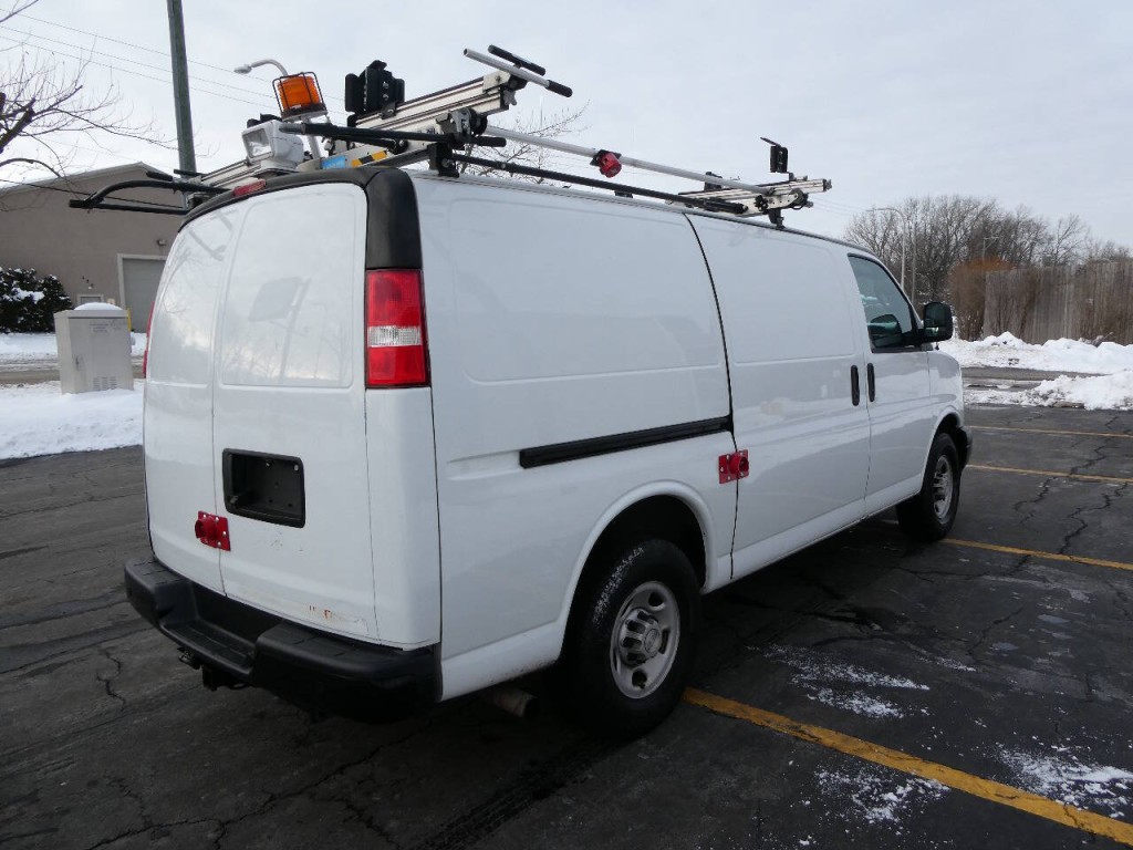 2018 Chevrolet Express Image 5