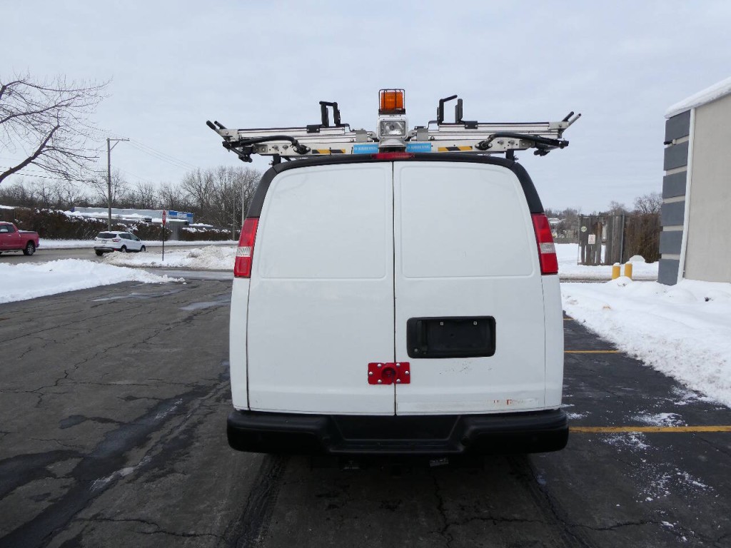 2018 Chevrolet Express Image 6