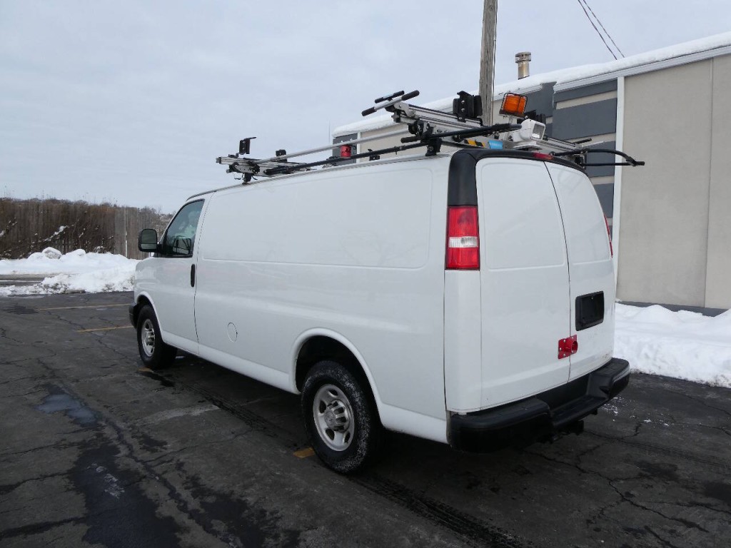 2018 Chevrolet Express Image 7
