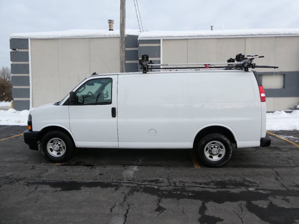 2018 Chevrolet Express Image 8
