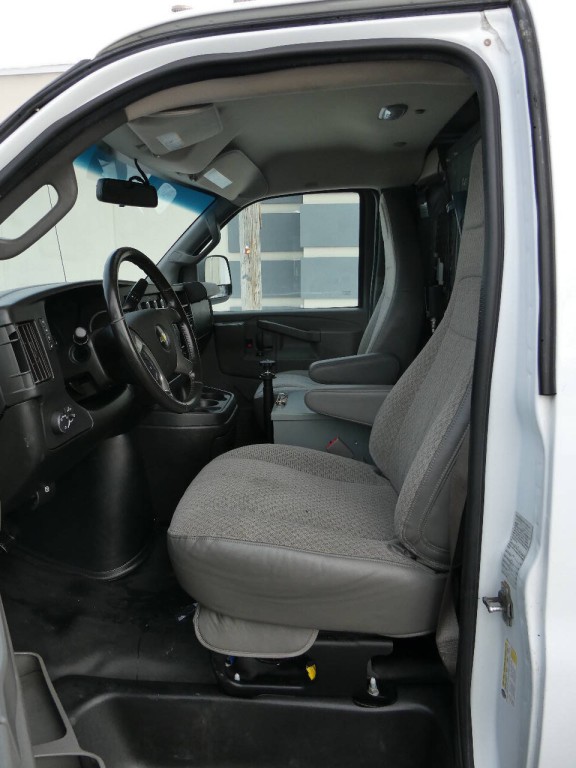 2018 Chevrolet Express Image 9