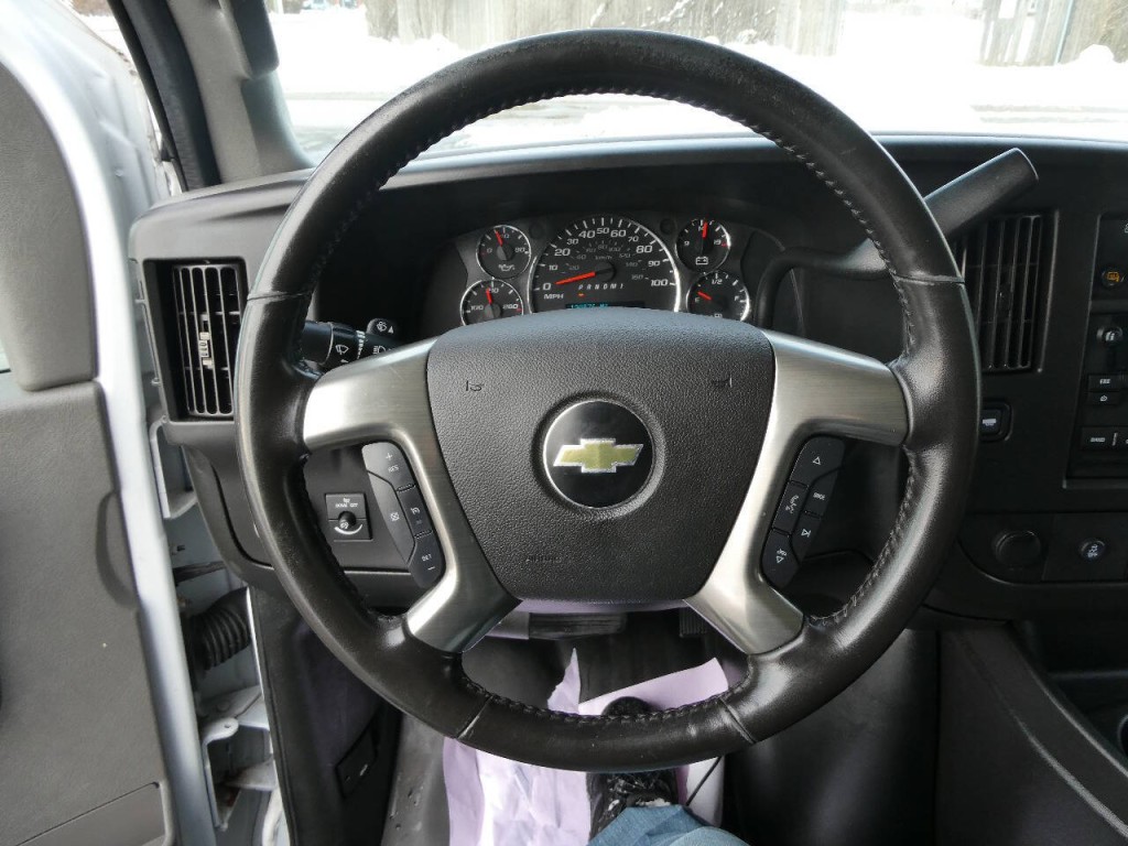 2018 Chevrolet Express Image 11