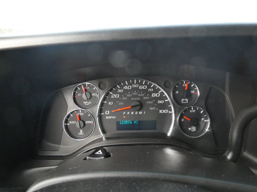 2018 Chevrolet Express Image 14