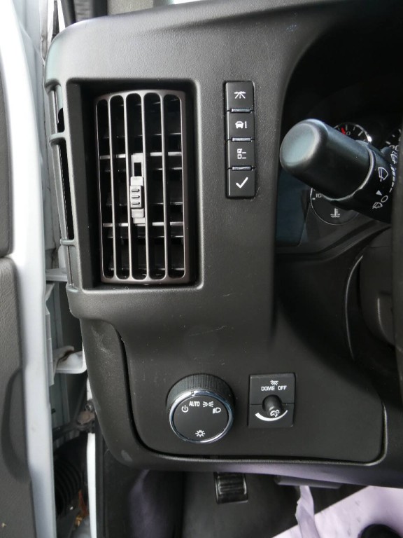 2018 Chevrolet Express Image 19