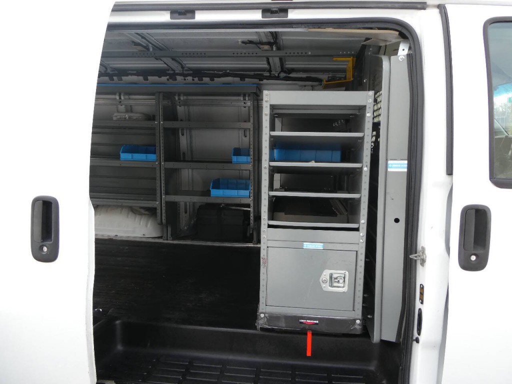 2018 Chevrolet Express Image 24