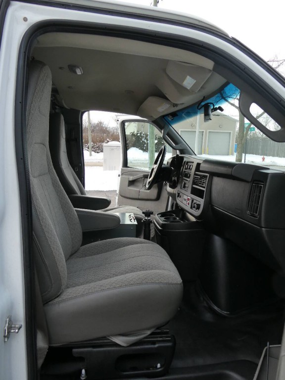 2018 Chevrolet Express Image 26