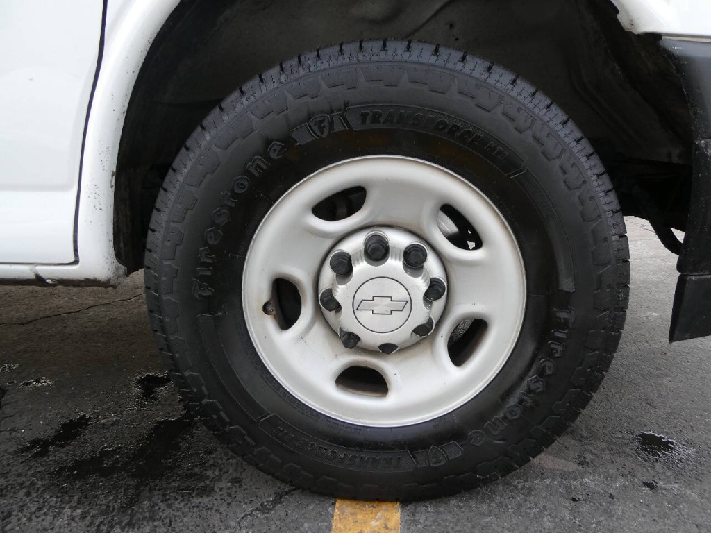 2018 Chevrolet Express Image 29