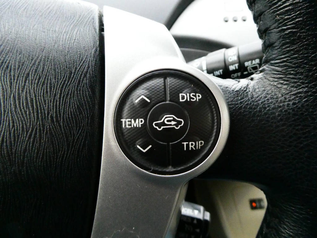 2015 Toyota Prius Image 13