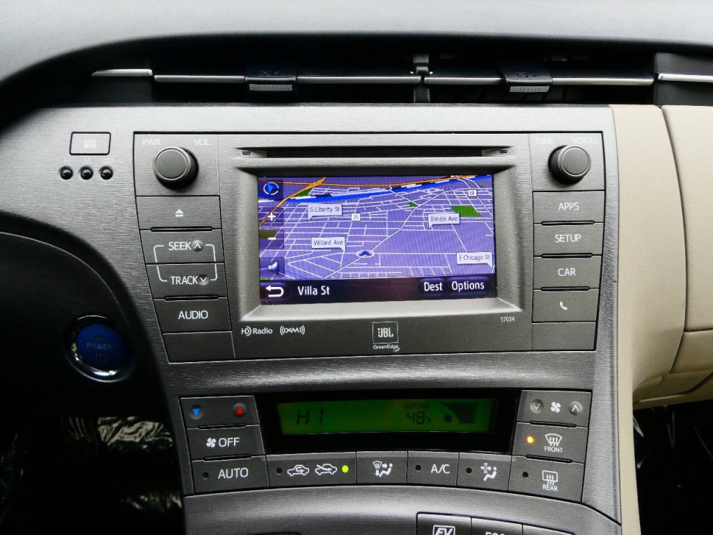 2015 Toyota Prius Image 16