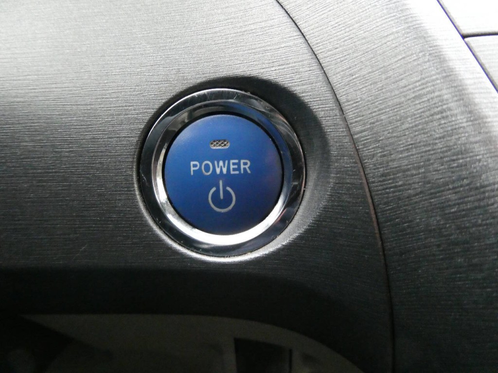 2015 Toyota Prius Image 21