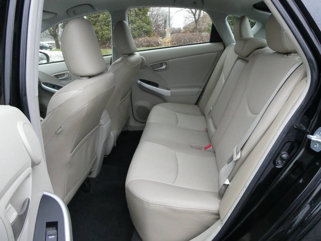 2015 Toyota Prius Image 25