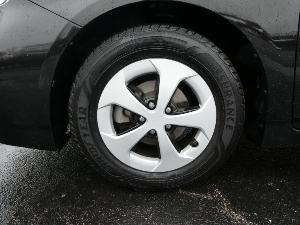 2015 Toyota Prius Image 33