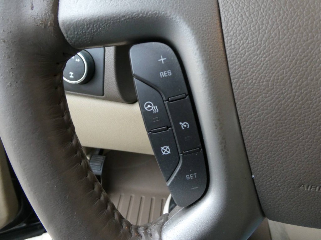 2013 Chevrolet Suburban Image 13