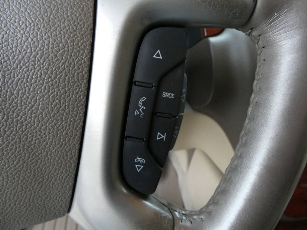 2013 Chevrolet Suburban Image 14