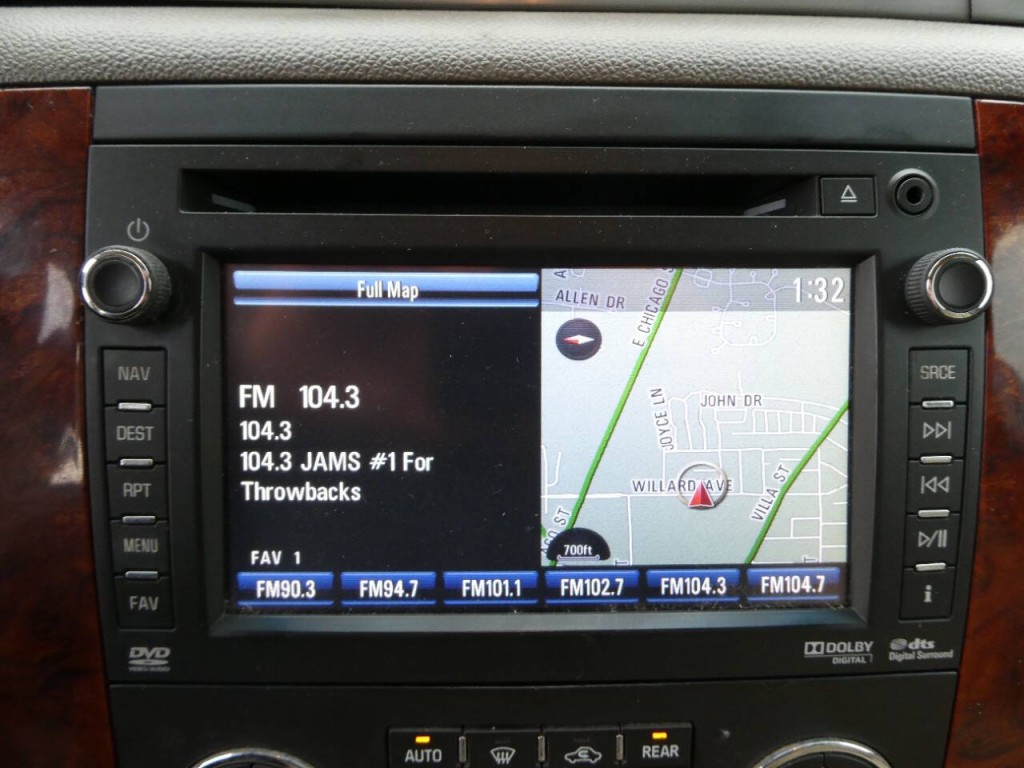 2013 Chevrolet Suburban Image 18