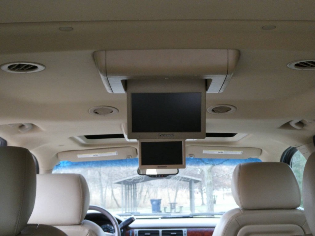 2013 Chevrolet Suburban Image 30