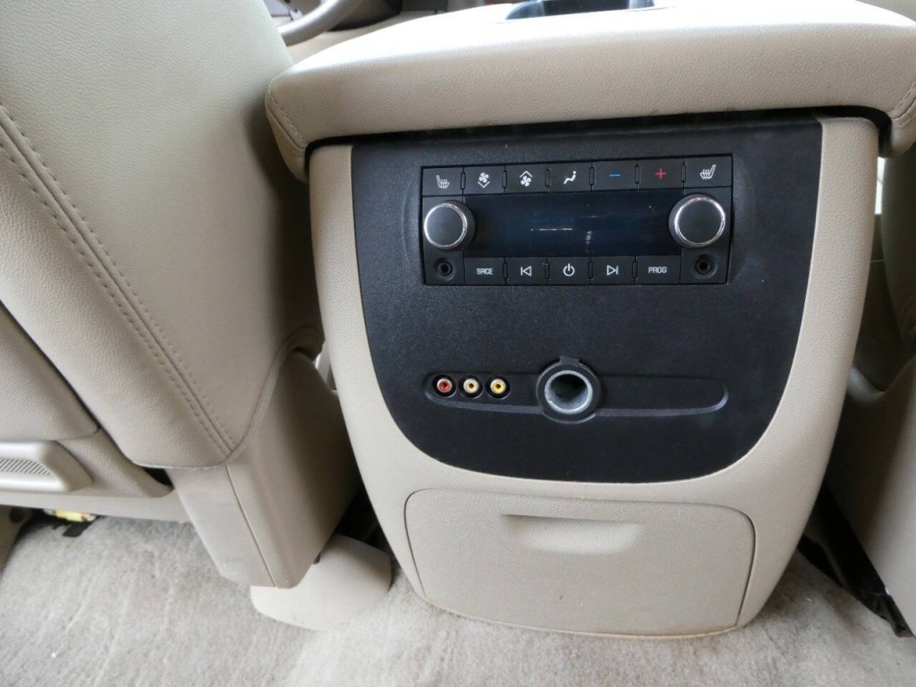 2013 Chevrolet Suburban Image 31