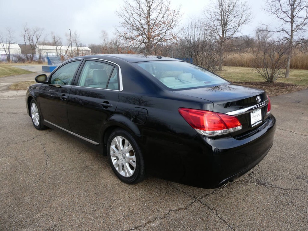 2011 Toyota Avalon Image 7