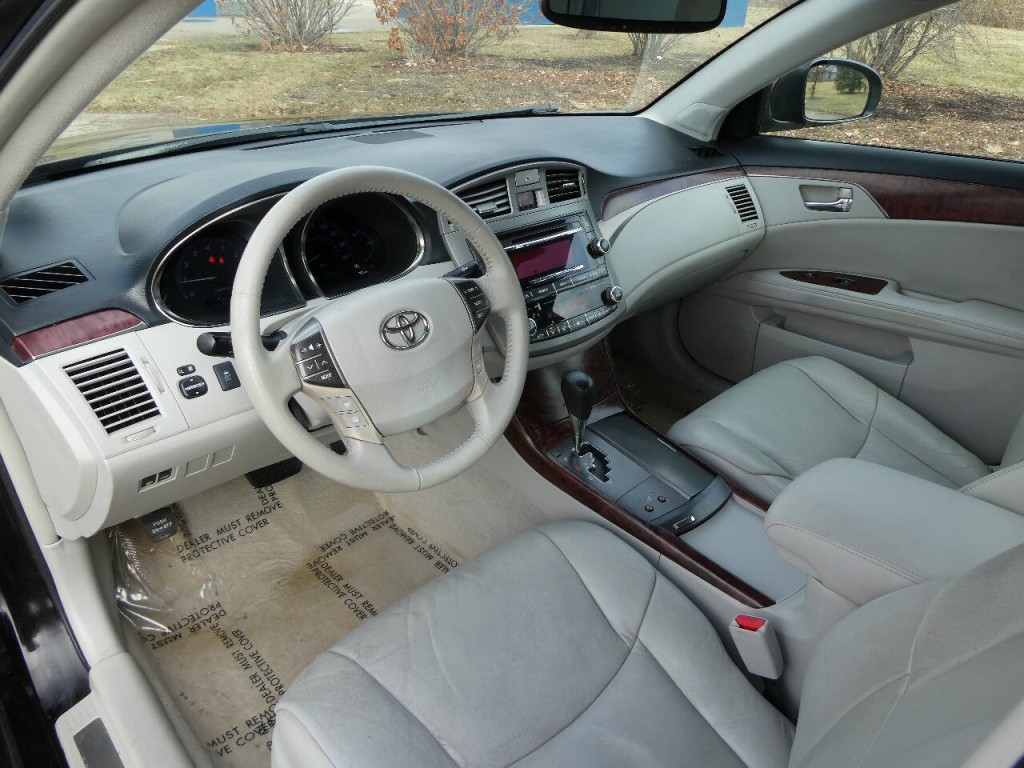 2011 Toyota Avalon Image 10