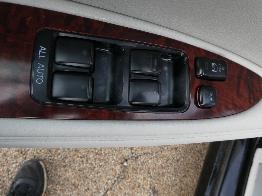 2011 Toyota Avalon Image 23