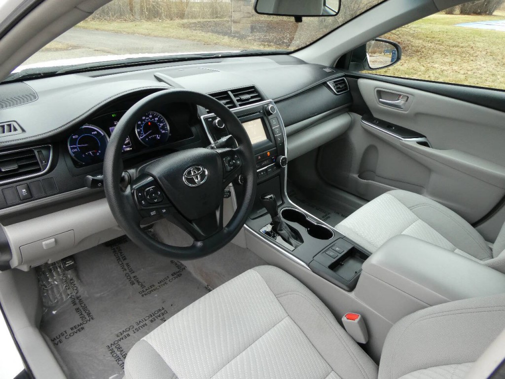 2015 Toyota Camry Image 10