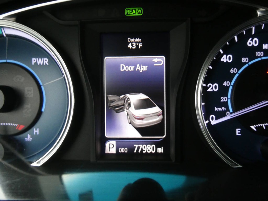 2015 Toyota Camry Image 15