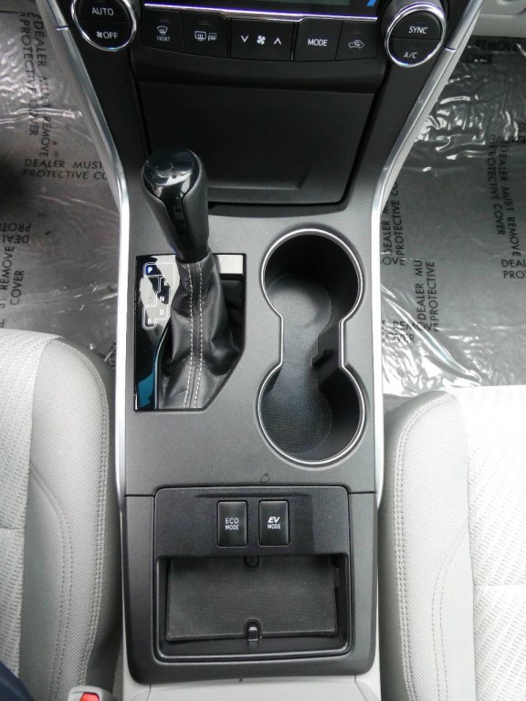 2015 Toyota Camry Image 19