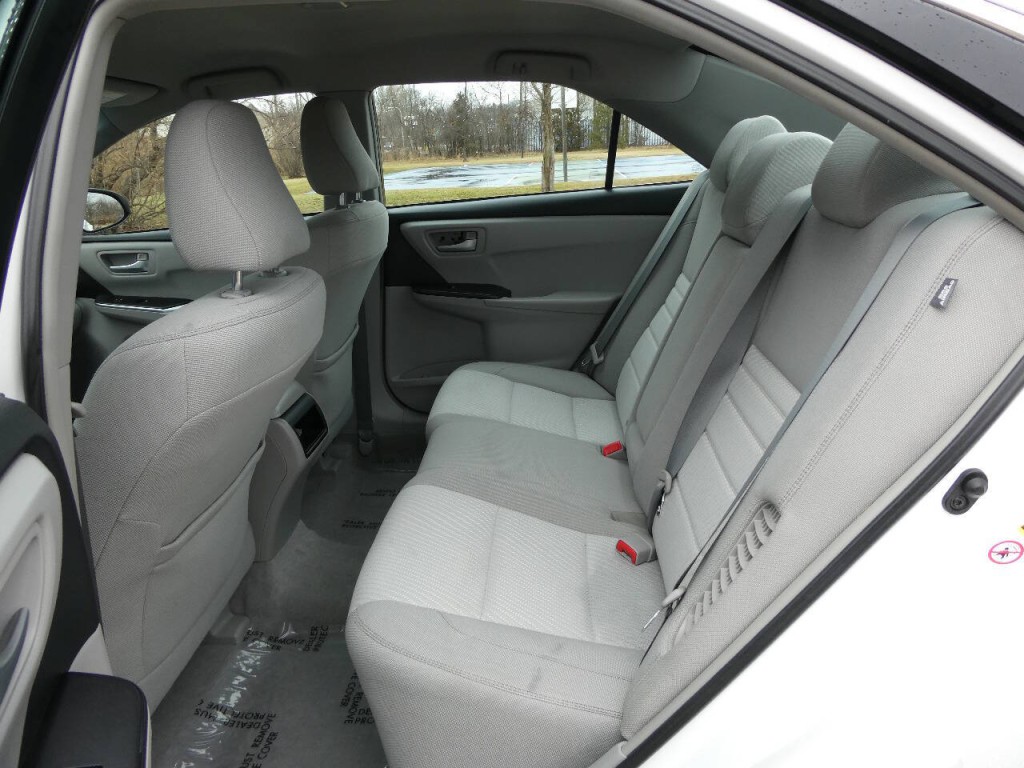 2015 Toyota Camry Image 23