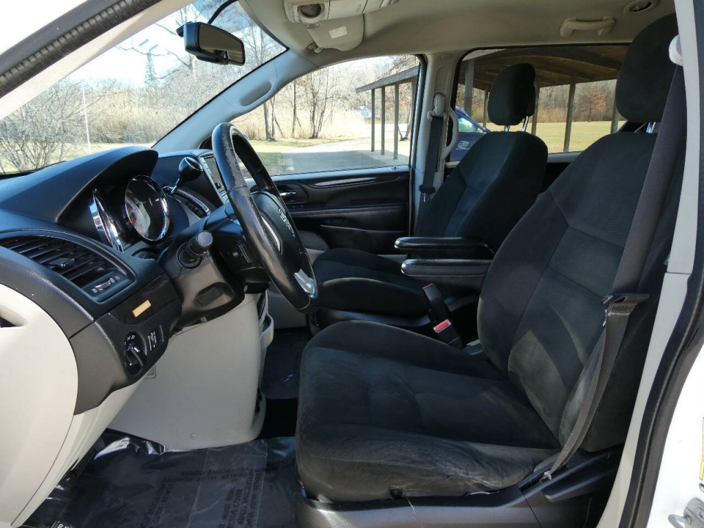 2015 Dodge Grand Caravan Image 9