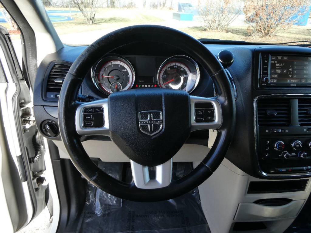 2015 Dodge Grand Caravan Image 11