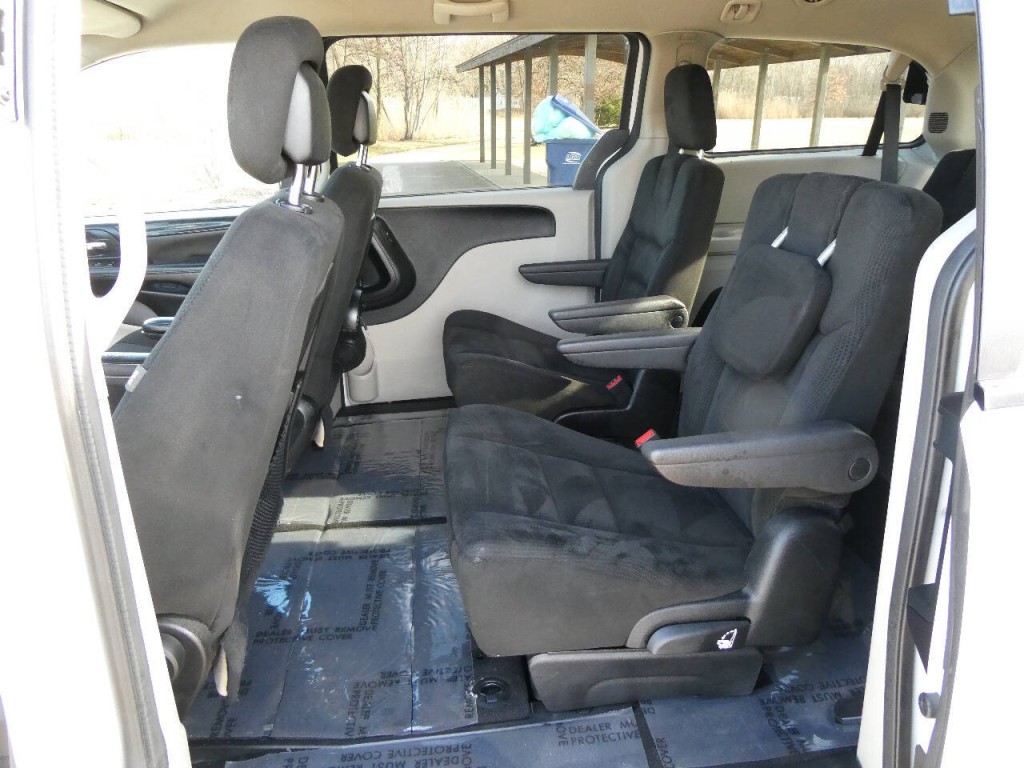 2015 Dodge Grand Caravan Image 23