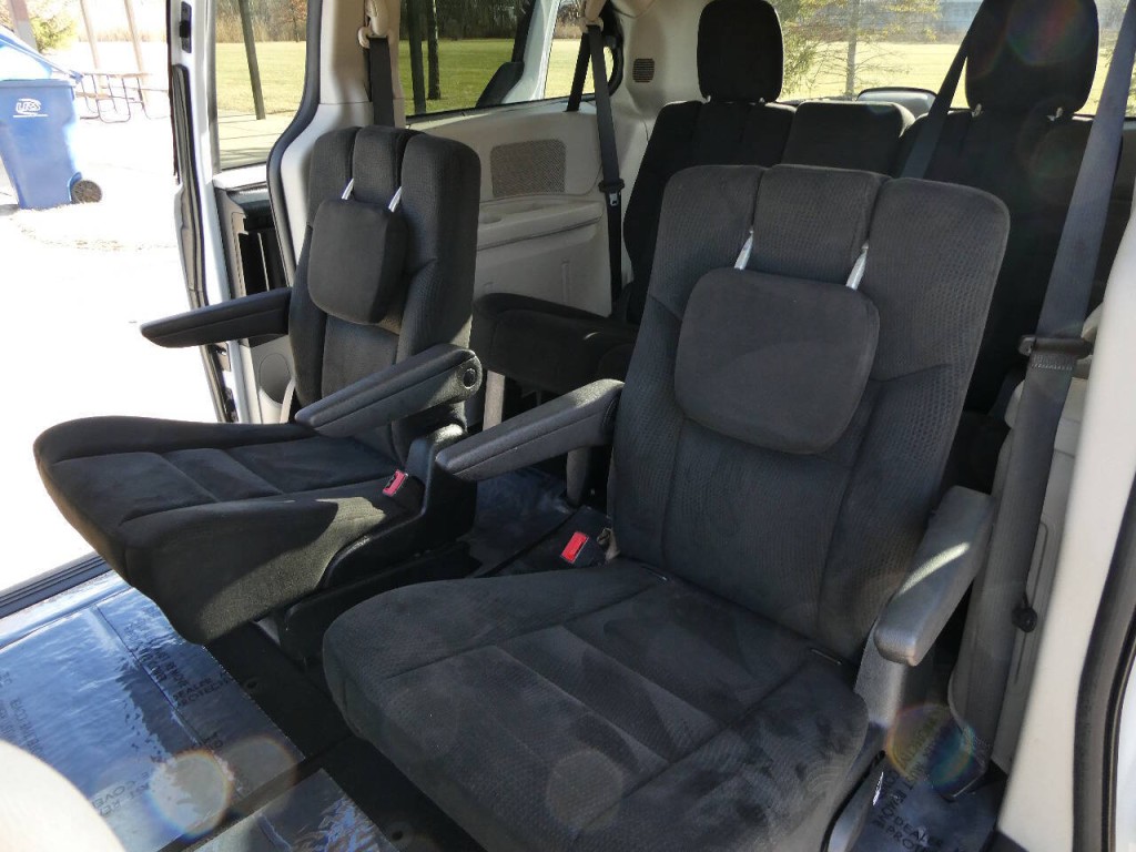 2015 Dodge Grand Caravan Image 24