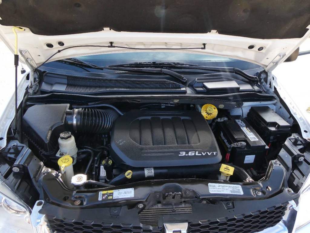 2015 Dodge Grand Caravan Image 32