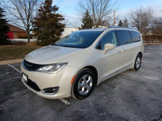 Image for 2017 Chrysler Pacifica Touring L Plus ID: 7136240