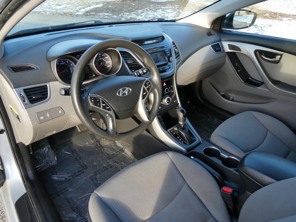 2014 Hyundai Elantra Image 10