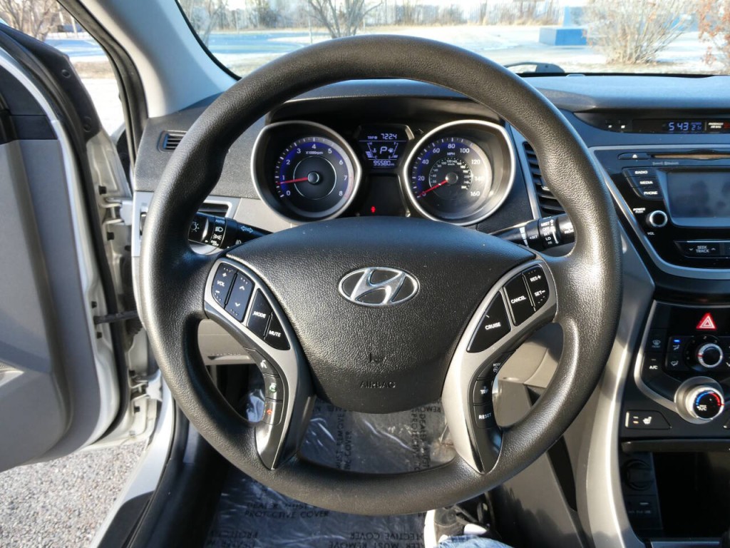 2014 Hyundai Elantra Image 11