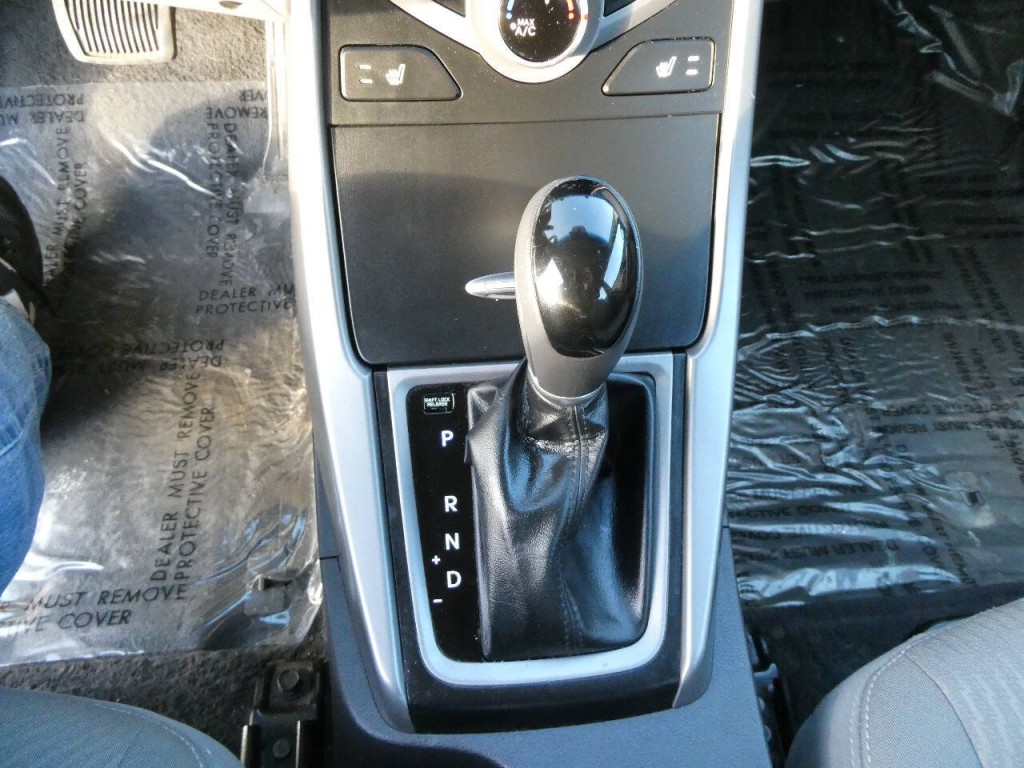 2014 Hyundai Elantra Image 19