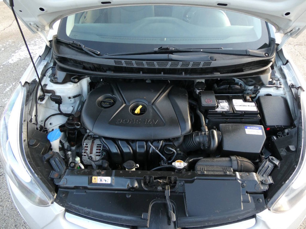 2014 Hyundai Elantra Image 32