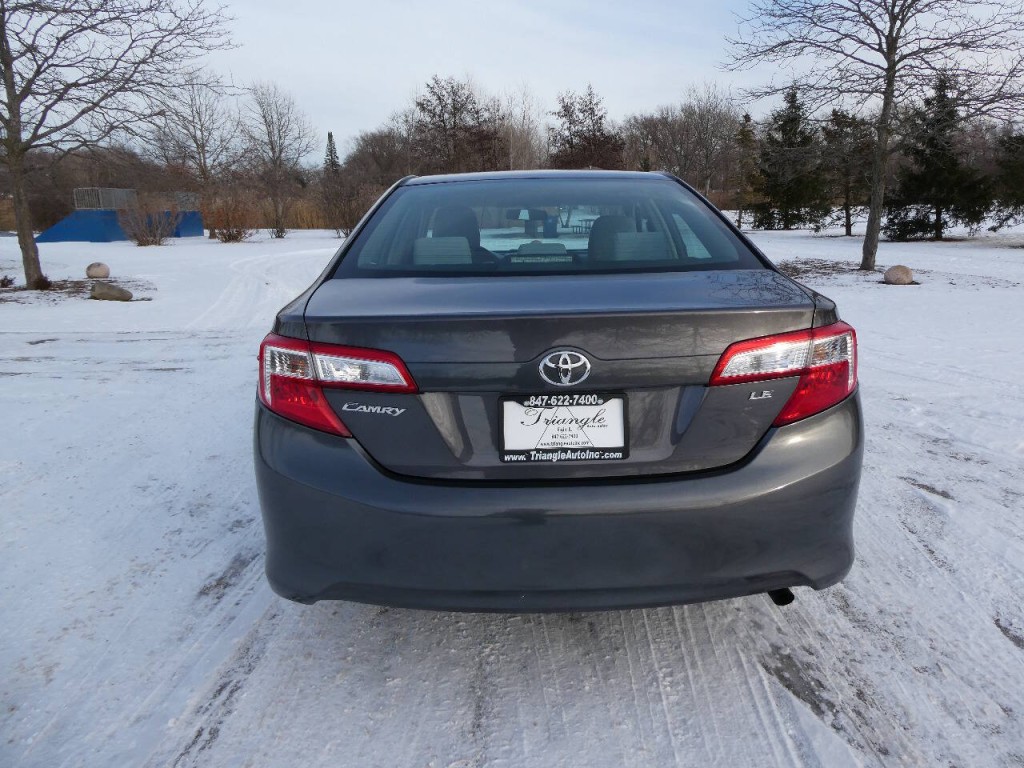 2014 Toyota Camry Image 6
