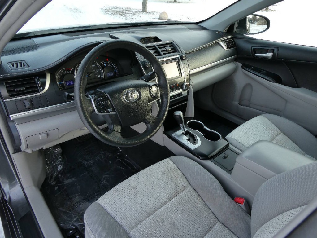 2014 Toyota Camry Image 10
