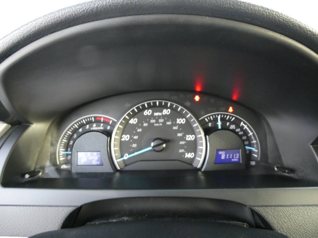 2014 Toyota Camry Image 14