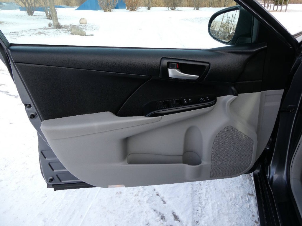 2014 Toyota Camry Image 19