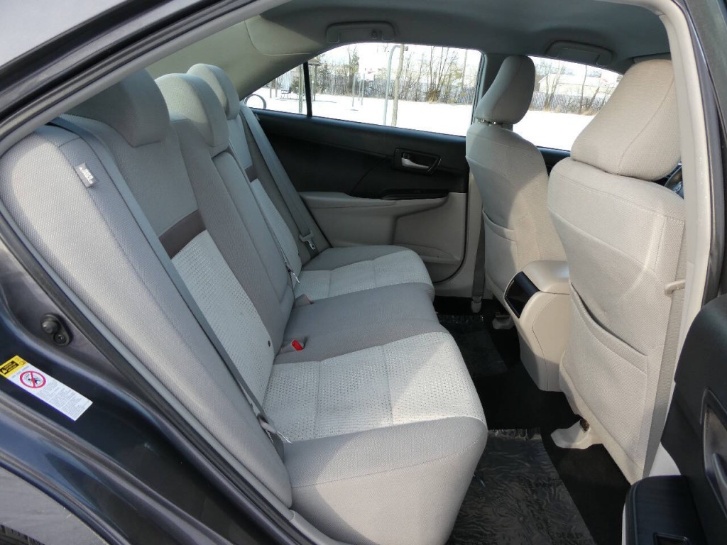 2014 Toyota Camry Image 22
