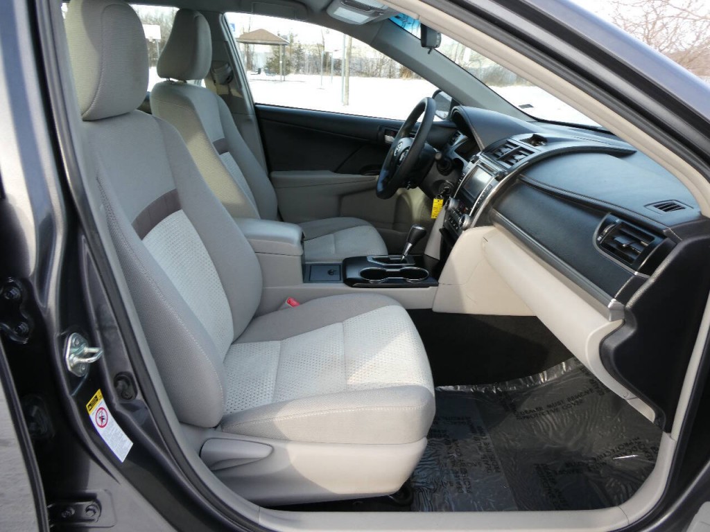 2014 Toyota Camry Image 23