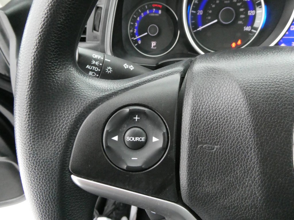 2016 Honda Fit Image 12