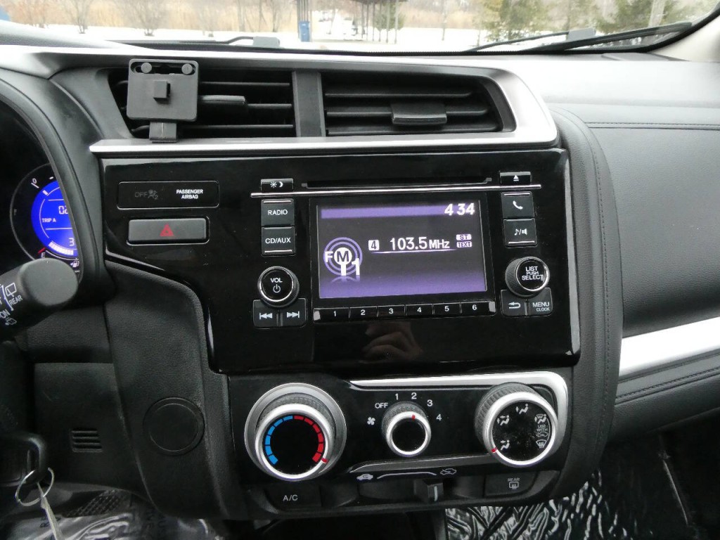 2016 Honda Fit Image 16