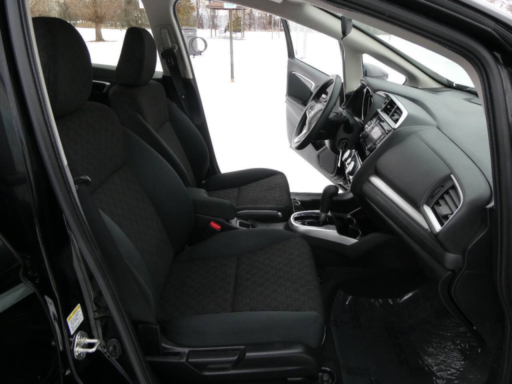 2016 Honda Fit Image 28