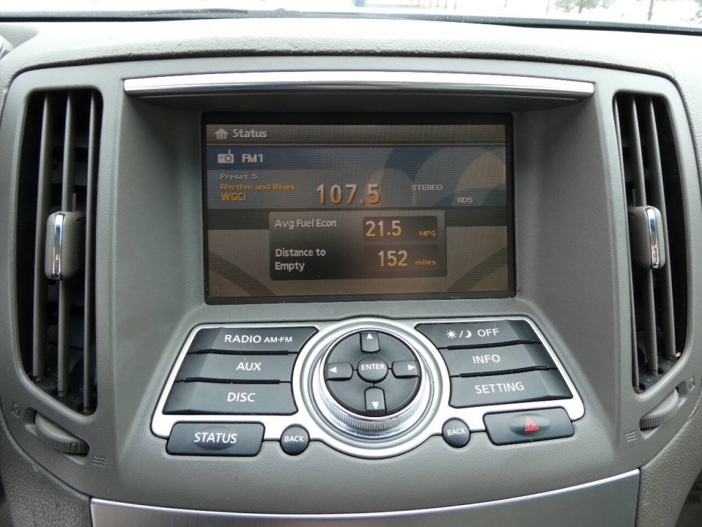 2011 INFINITI G25 Image 14