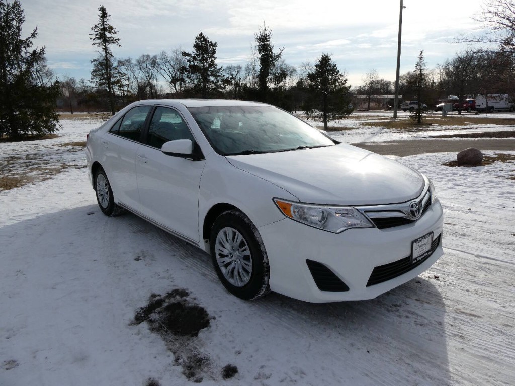 2014 Toyota Camry Image 3