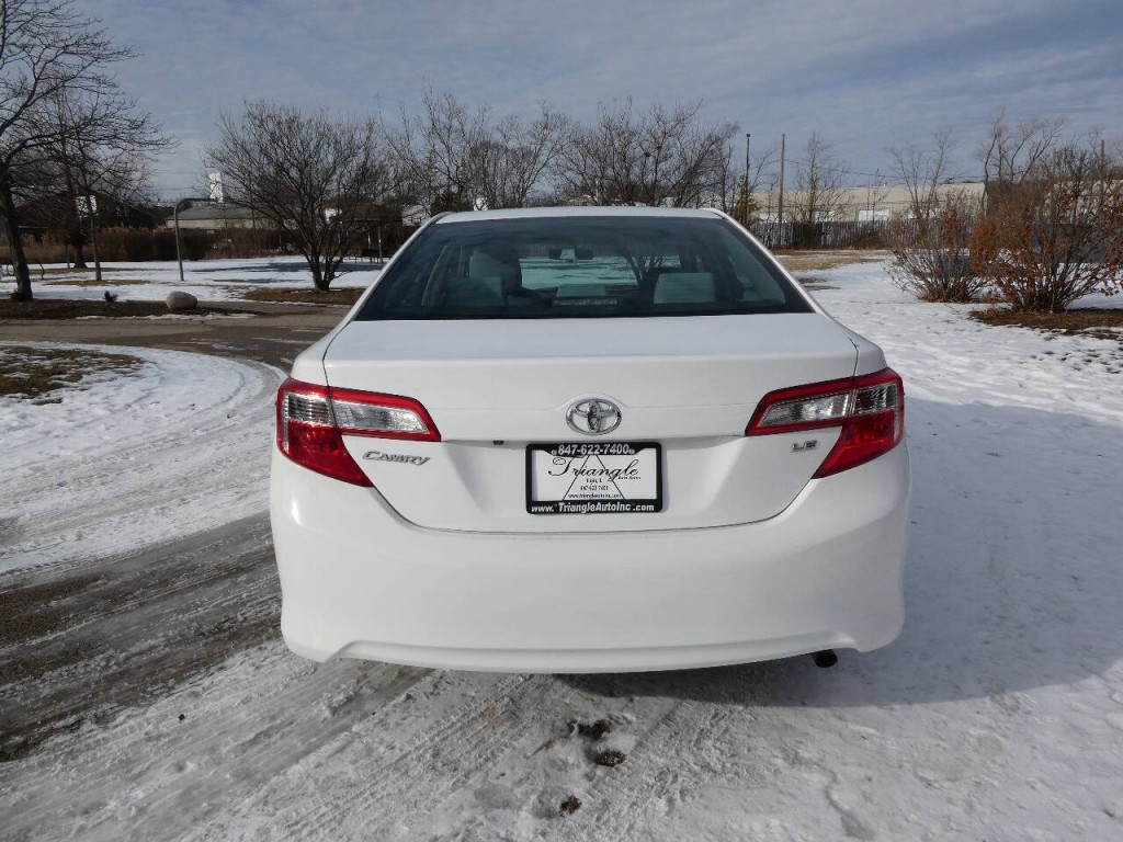 2014 Toyota Camry Image 6